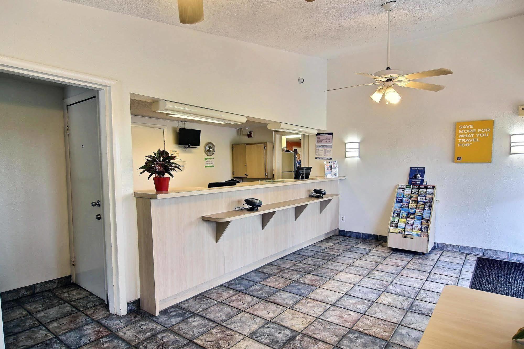 Motel 6 Palm Bay Esterno foto